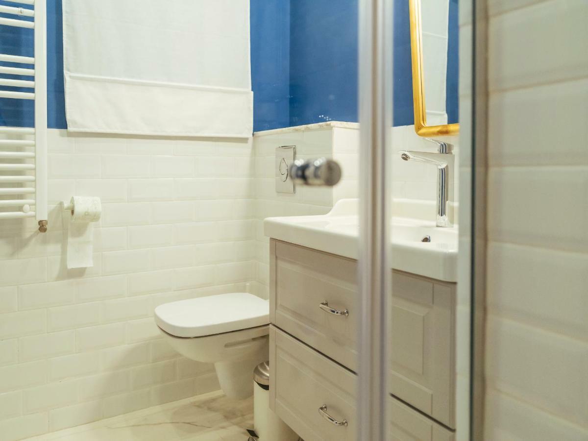 Boutique Luxury Flats - La Casa Di Dolce Vita Bukares Bagian luar foto