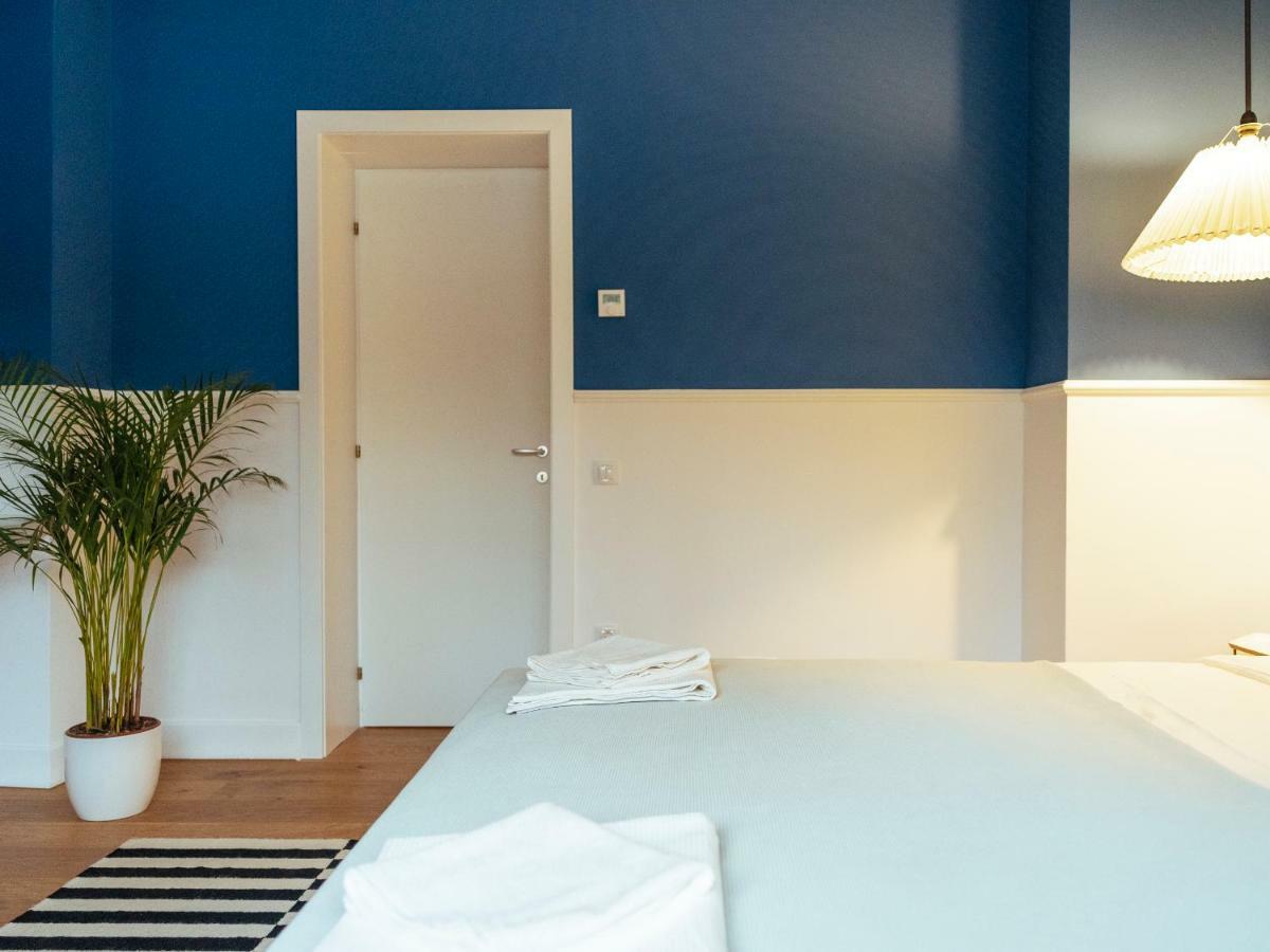 Boutique Luxury Flats - La Casa Di Dolce Vita Bukares Bagian luar foto